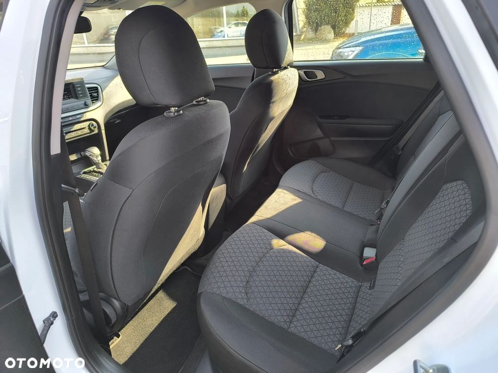 Kia Ceed 1.6 GDI M DCT - 11