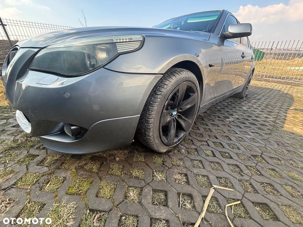 BMW Seria 5 520i - 14