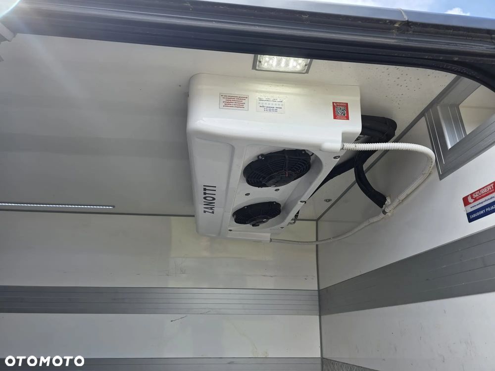 Iveco 35S18V Chłodnia Izoterma Furgon Maxi Izolowany Blaszak Krajowy 3l 180KM Ledy Nawigacja - 8