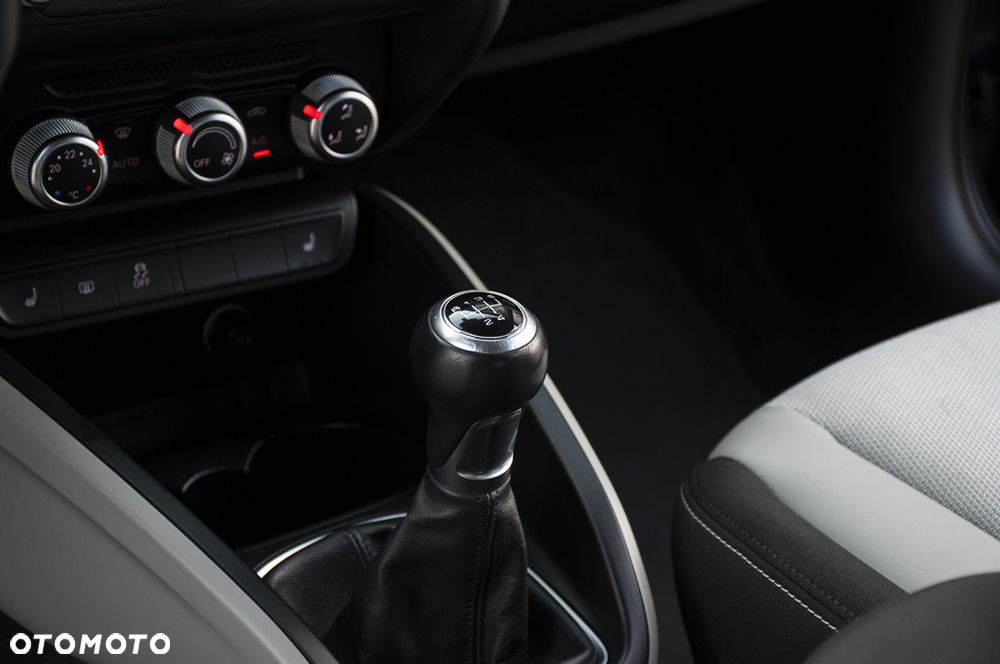 Audi A1 Sportback 1.6 TDI S line edition m S line Sportpaket - 38