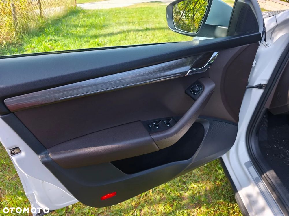 Skoda Octavia 2.0 TDI 4x4 DSG Scout - 12