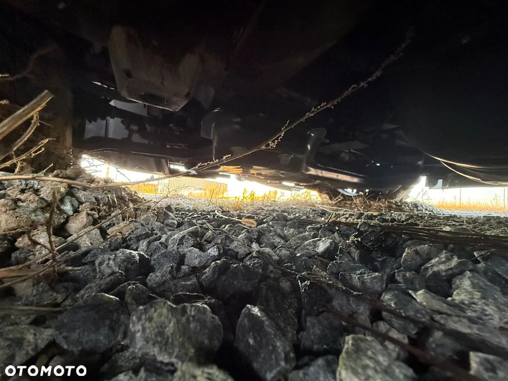 Eura Mobil van V595HB - 8