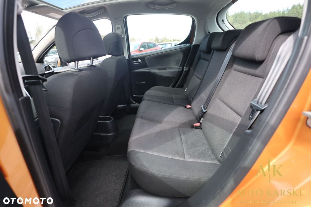 Peugeot 207 - 30