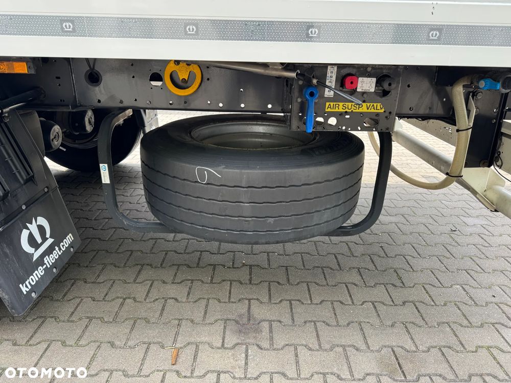 Krone Hakowa, Carrier Vector HE19, Nowe opony!! - 28