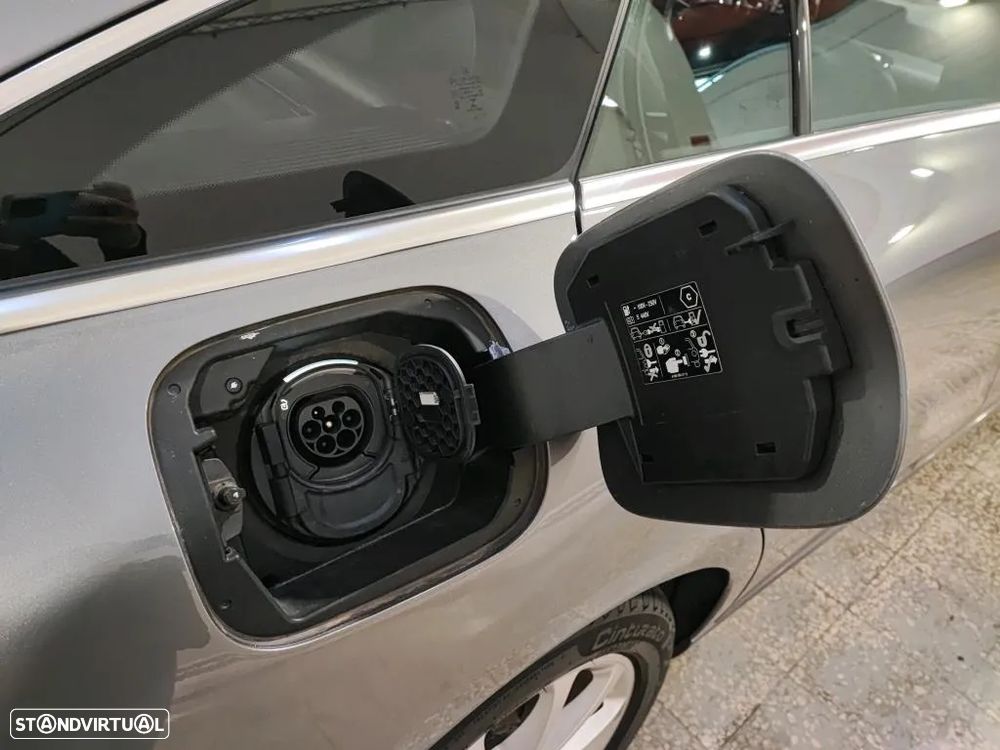 Mercedes-Benz CLA 250 e Shooting Brake Style Plus - 10