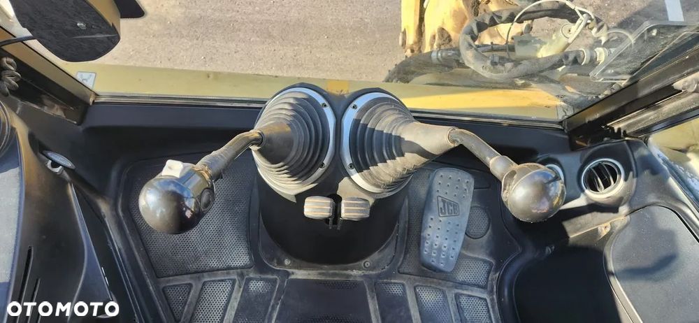 JCB 3 CX , ROK 2016 - 8