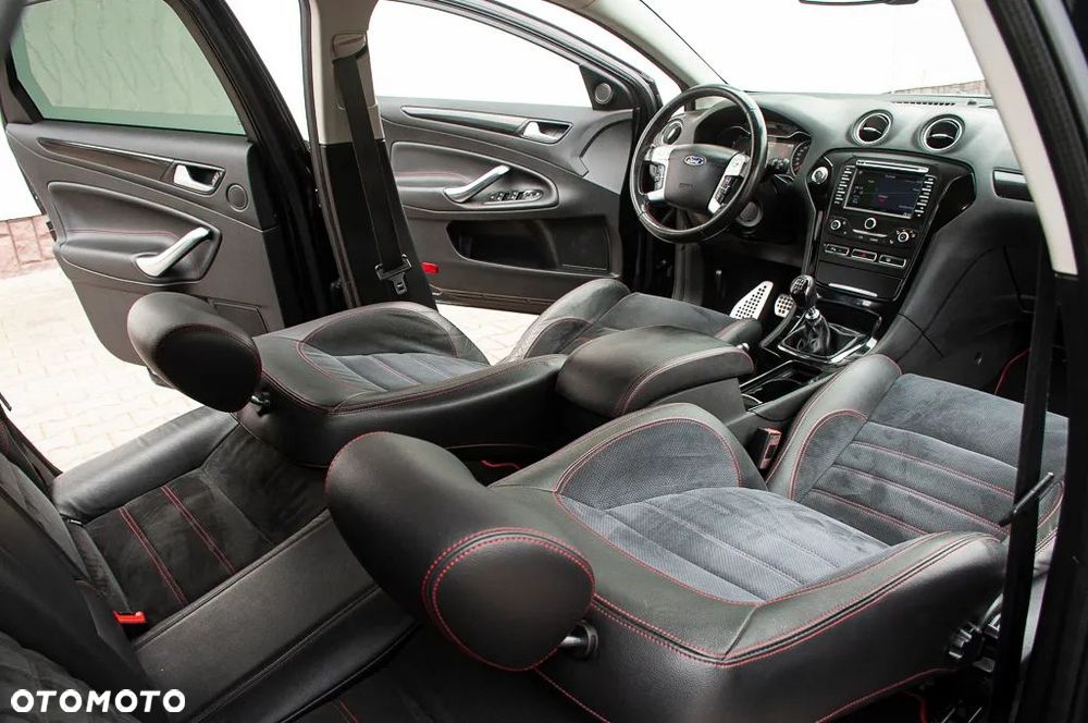 Ford Mondeo 2.0 TDCi Black Magic - 24