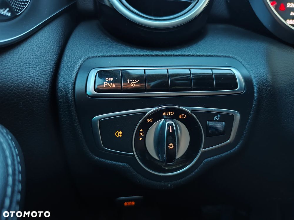 Mercedes-Benz Klasa C 250 7G-TRONIC Avantgarde - 25