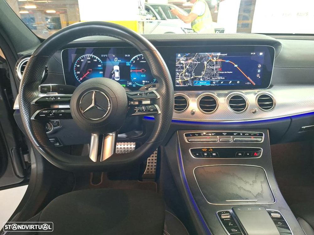 Mercedes-Benz E 300 e AMG Line - 8