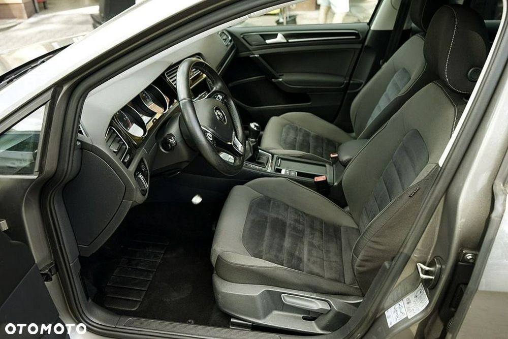 Volkswagen Golf 1.6 BlueTDI Trendline - 14