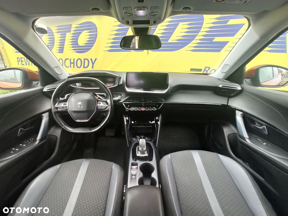 Peugeot 2008 - 12