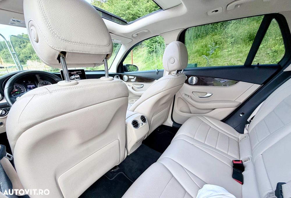 Mercedes-Benz GLC 300 4MATIC - 10