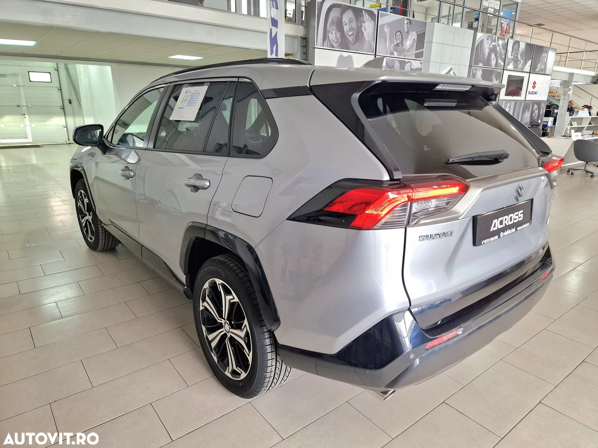Suzuki Across 2.5 PHEV Luxus - 5