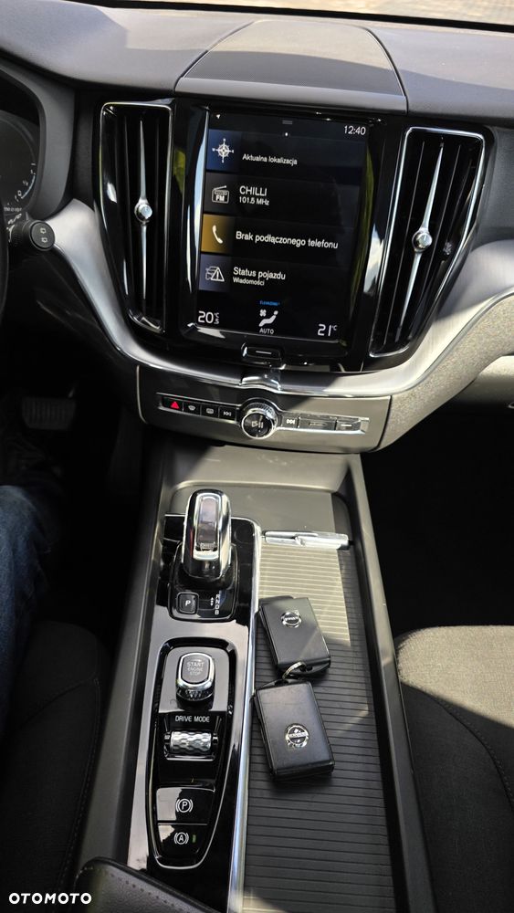 Volvo XC 60 T8 Twin Engine AWD Geartronic Momentum - 21