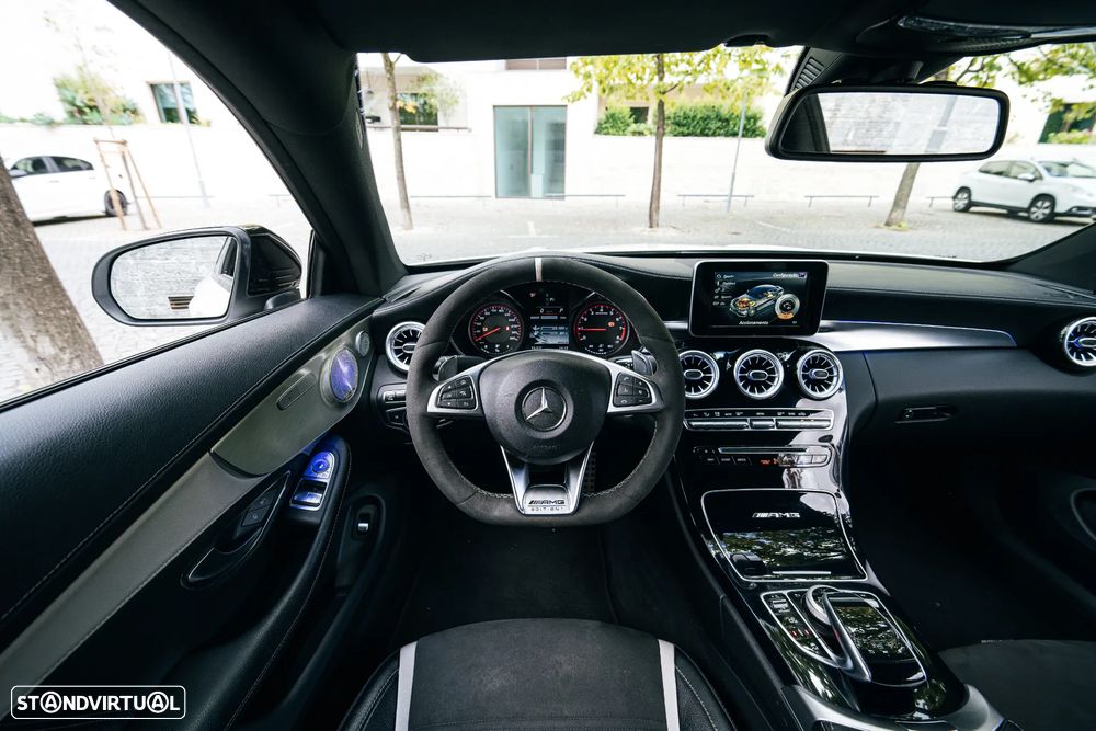 Mercedes-Benz C 63 AMG Standard - 26