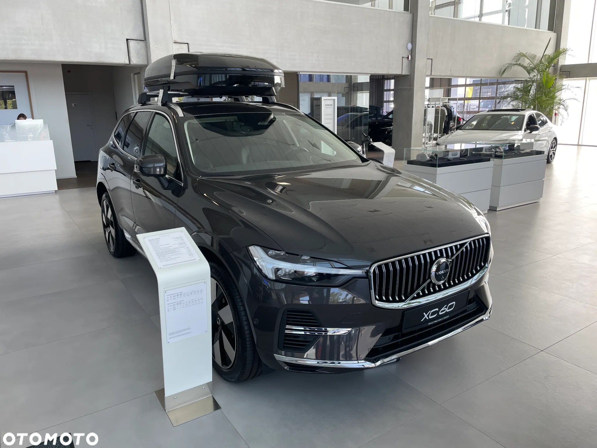 Volvo XC 60 ver-t8-plug--in-hybrid-awd-ultra-bright - 2
