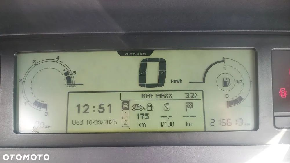 Citroën C4 Grand Picasso 1.6 HDi Attraction - 16