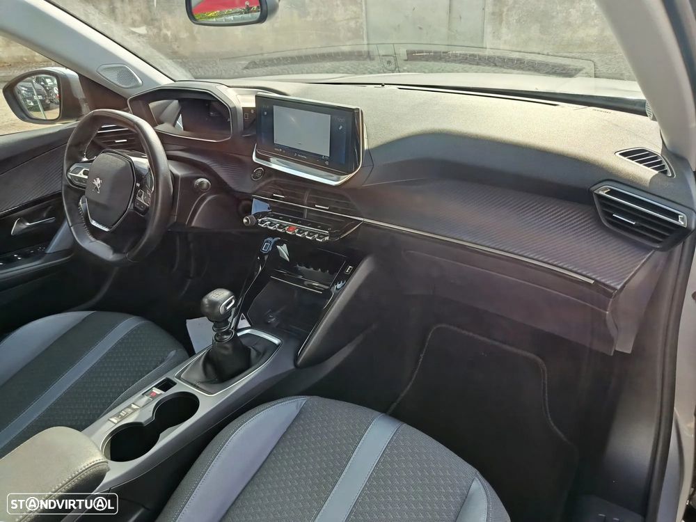 Peugeot 2008 1.2 PureTech Allure - 6