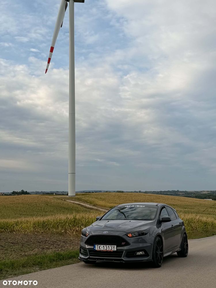 Ford Focus 2.0 EcoBoost ST-2 - 9