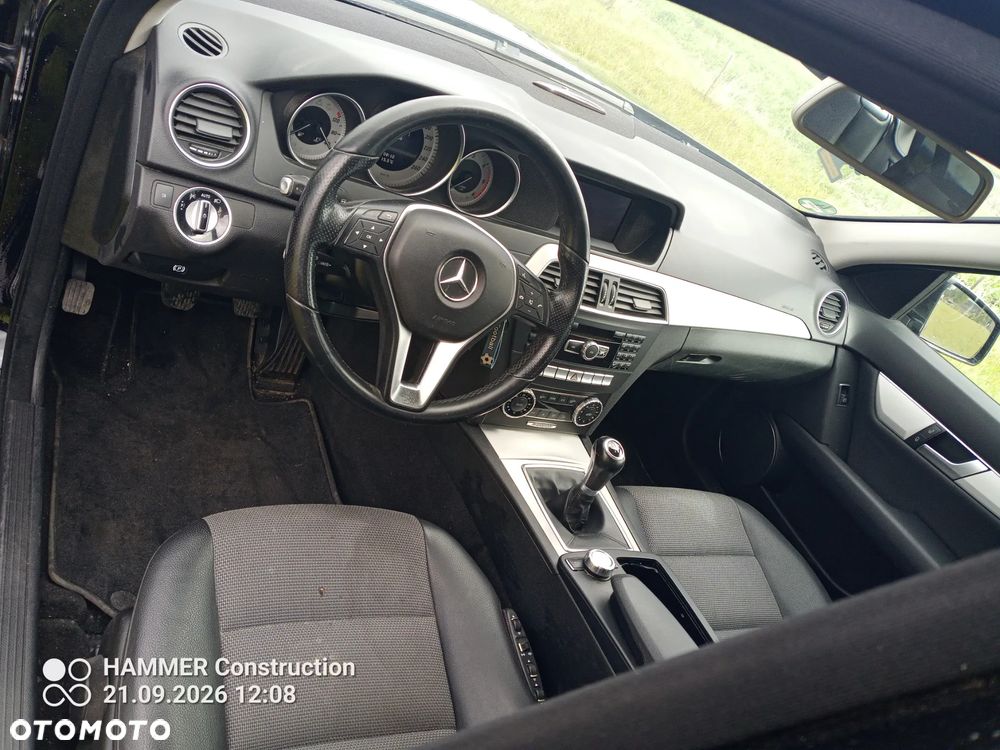 Mercedes-Benz Klasa C 200 CDI BlueEff Avantgarde - 16
