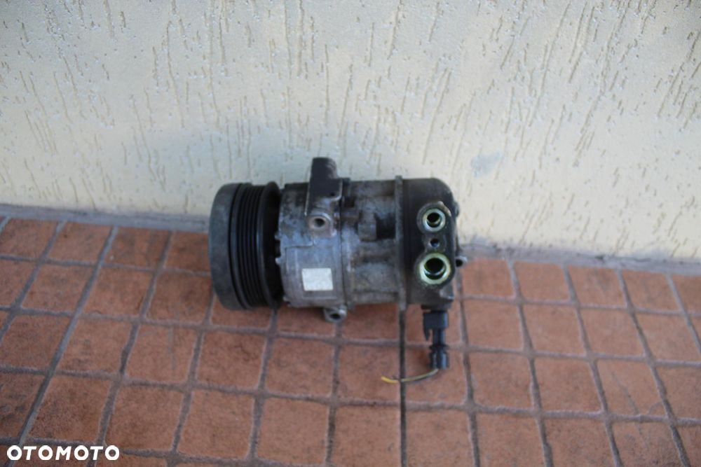 SPRĘŻARKA KOMPRESOR KLIMATYZACJI OPEL CORSA D 1.0 55701200