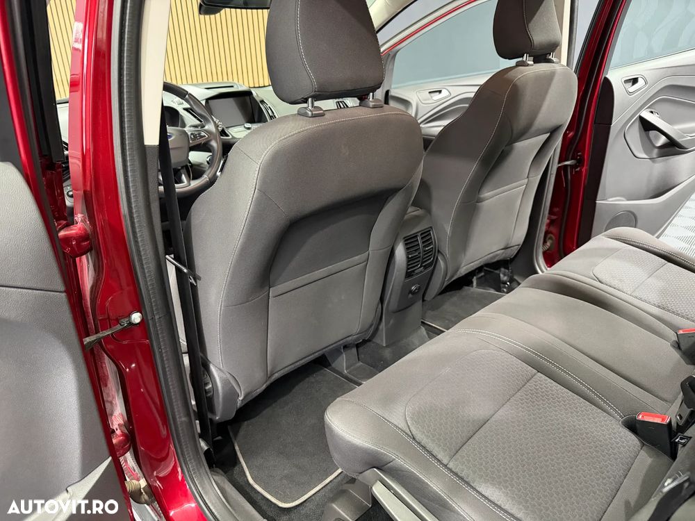 Ford Kuga 1.5 EcoBoost 4WD Aut. Titanium - 16