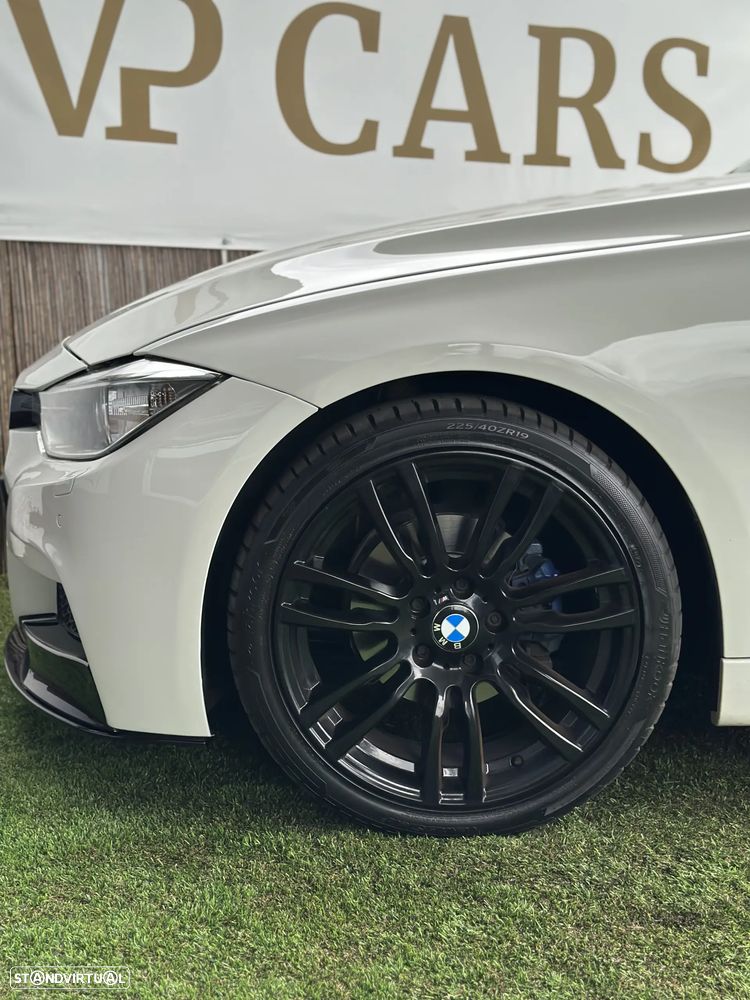 BMW 318 d Pack M - 13