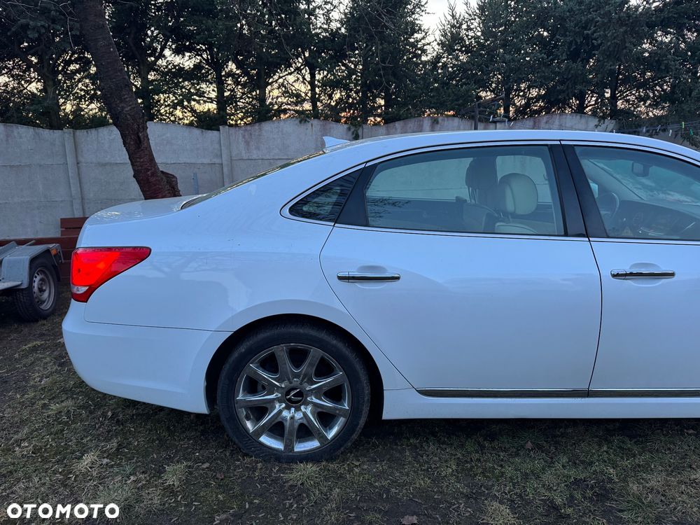Hyundai Equus - 7