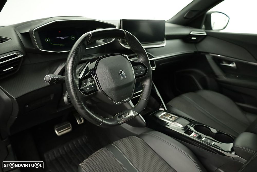 Peugeot 2008 1.2 PureTech GT EAT8 - 7
