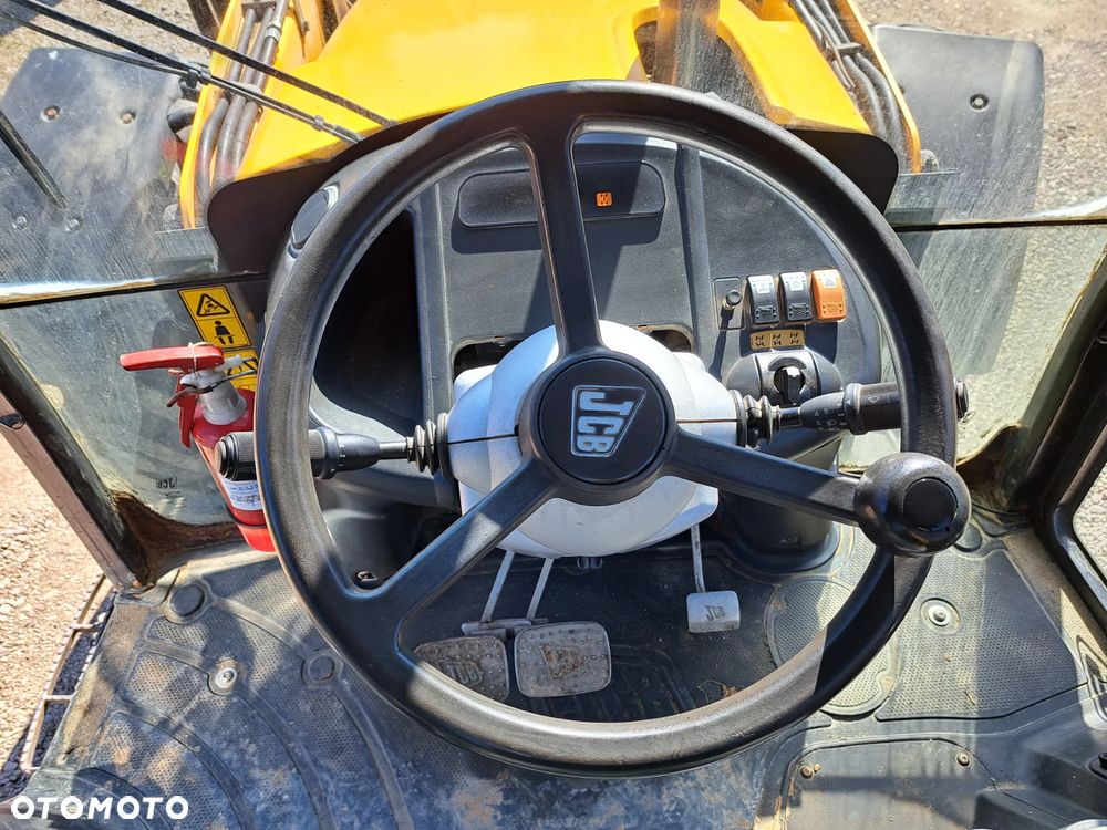 JCB 4CX - 14