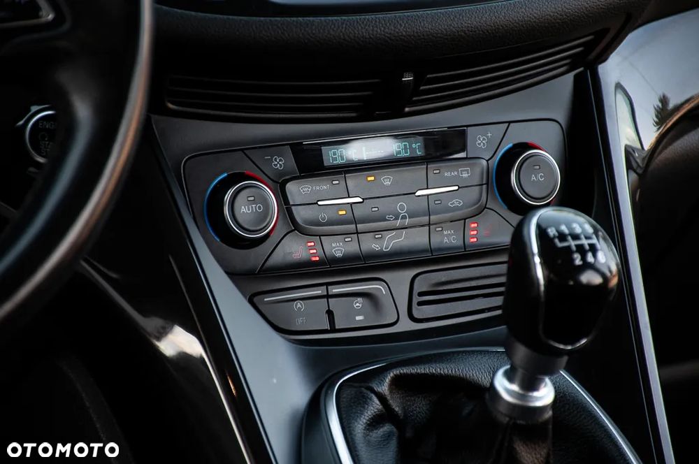 Ford Kuga 1.5 EcoBoost 2x4 Cool & Connect - 6