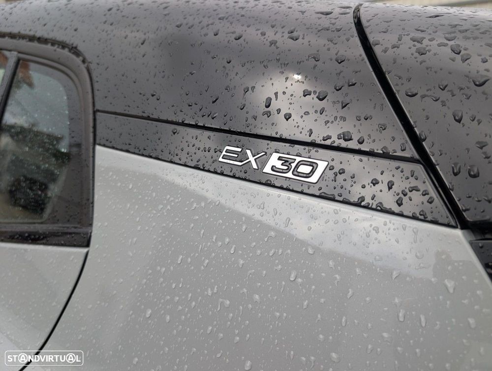 Volvo EX30 69 kWh Single Motor Extended Range Plus - 16
