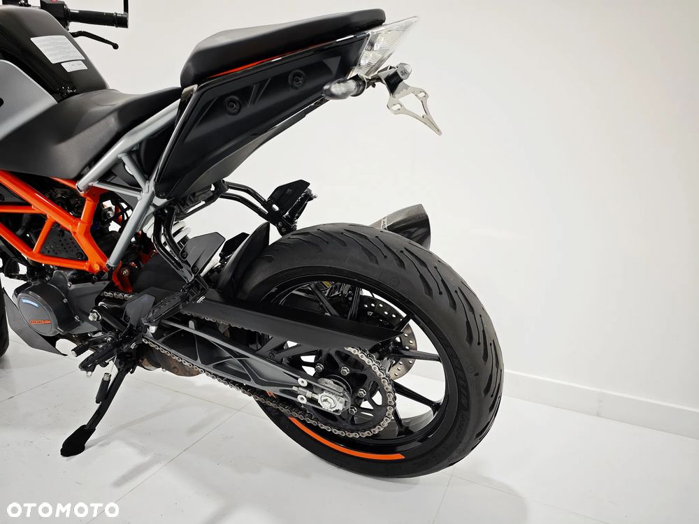 KTM Duke - 17