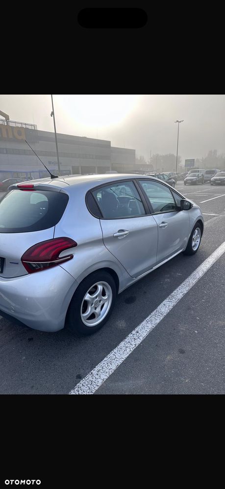 Peugeot 208 1.6 BlueHDi Active S&S - 10