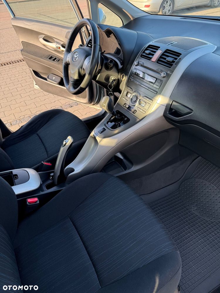Toyota Auris - 9
