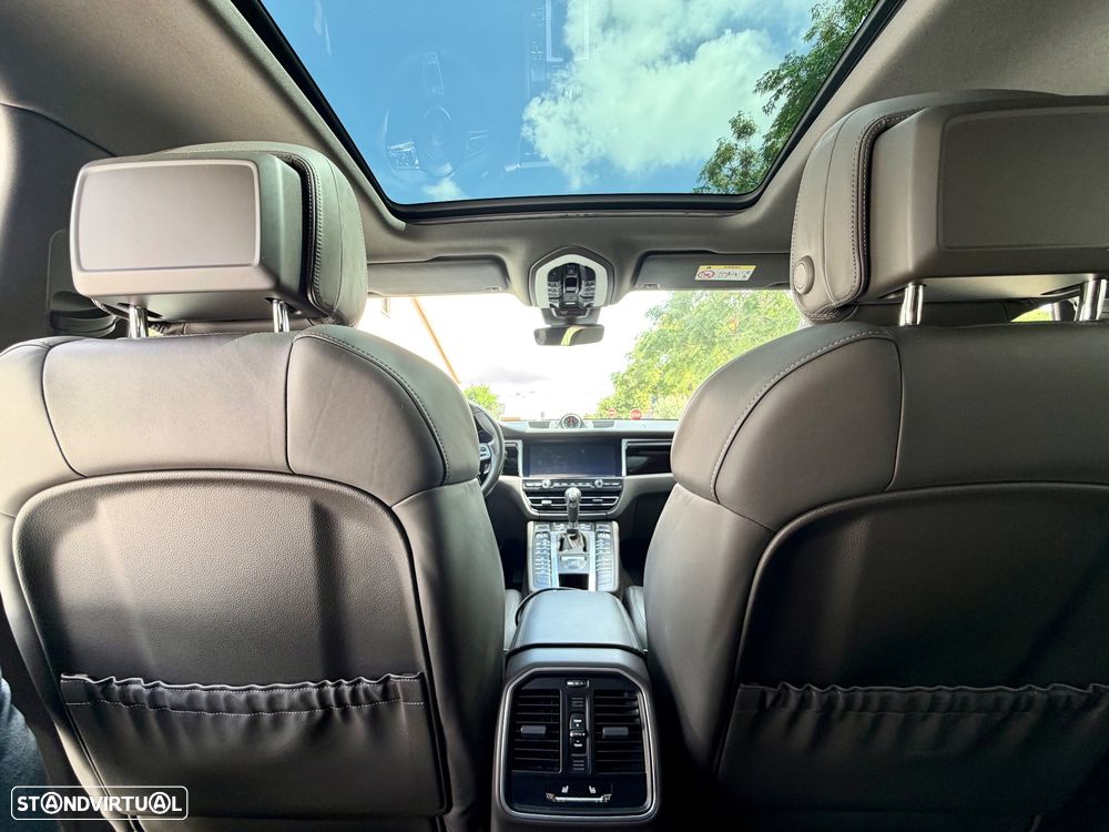 Porsche Macan S - 25