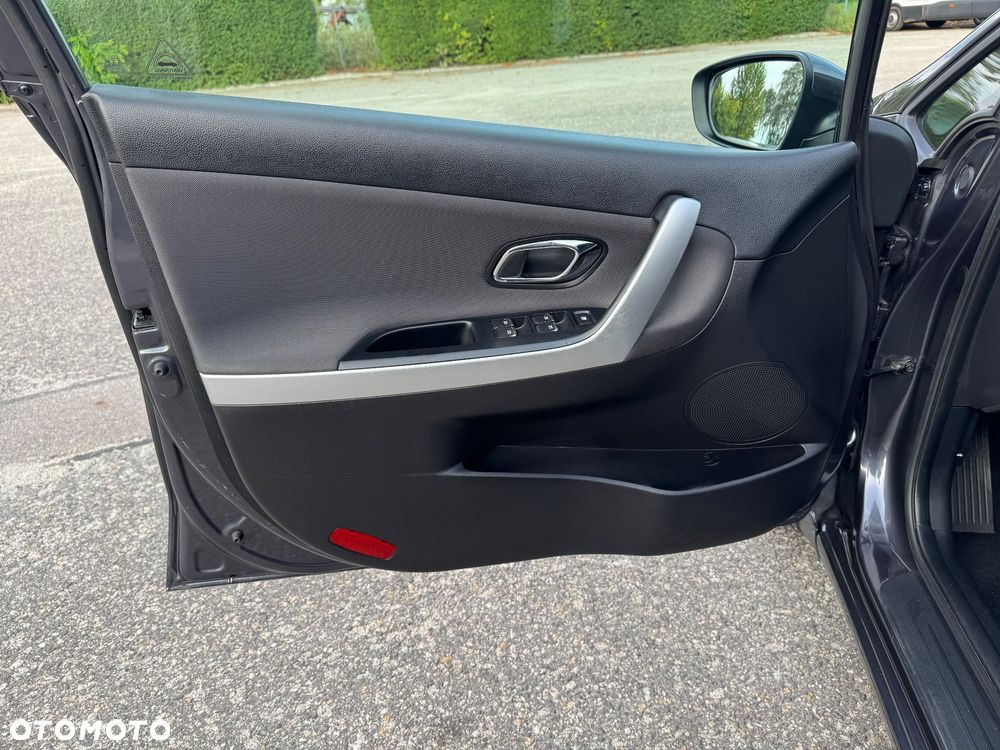 Kia Ceed 1.6 GDI ISG Platinum Edition - 24