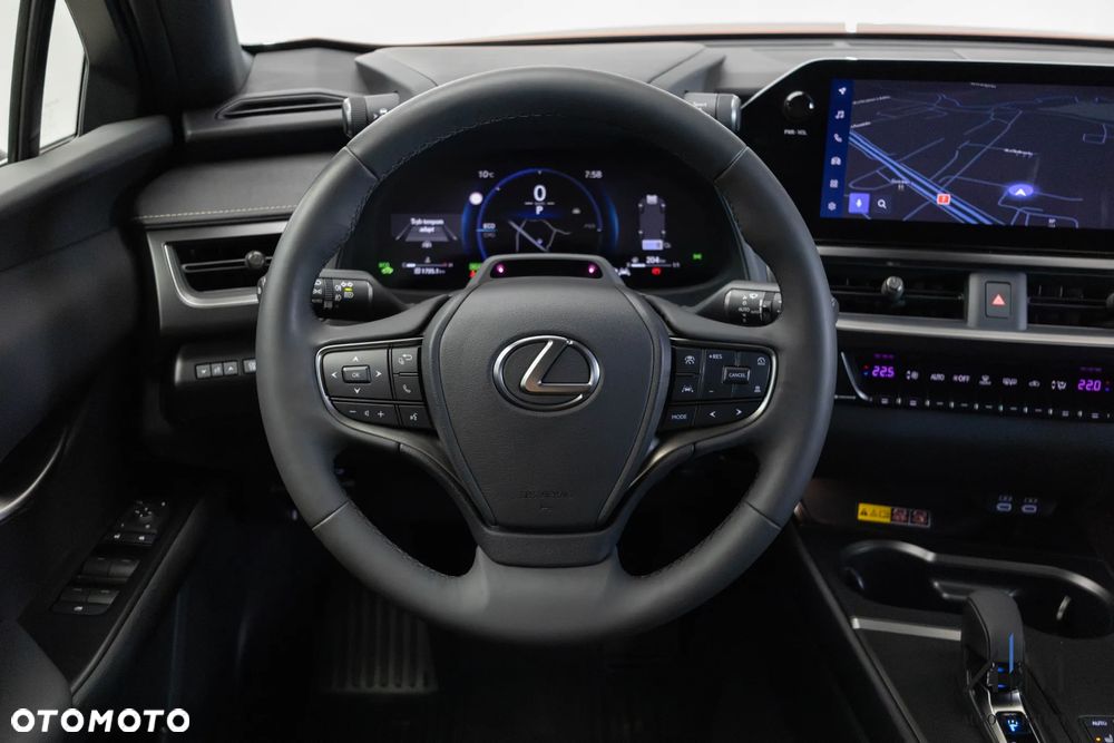 Lexus UX 300h F Sport Design AWD - 12