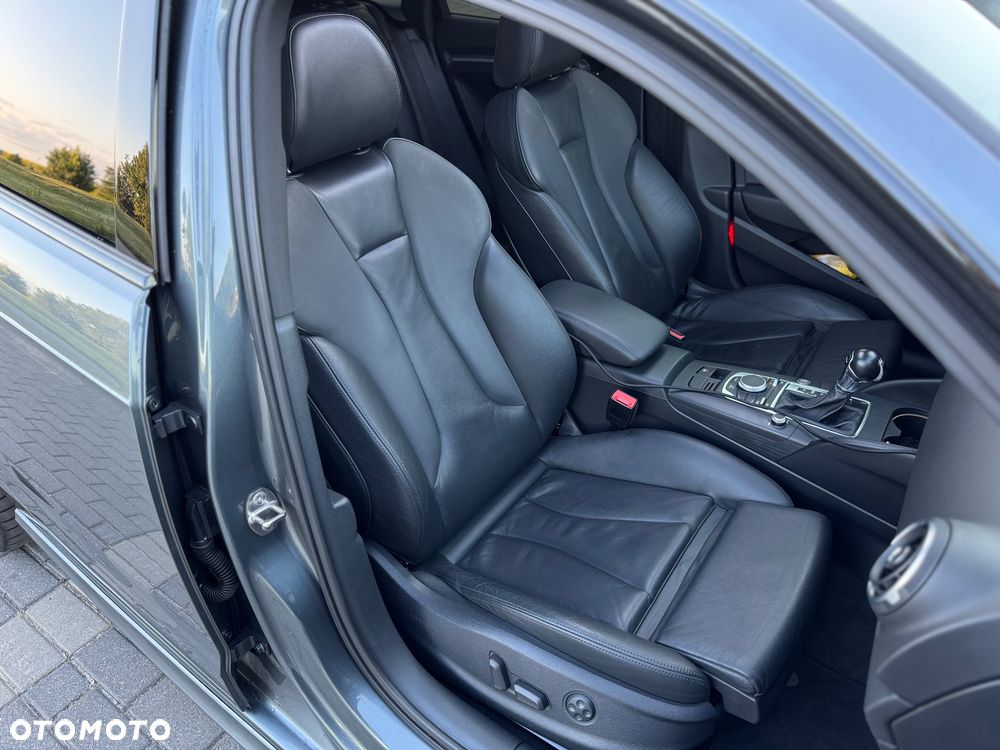 Audi A3 Sportback 1.8 TFSI S tronic S line Sportpaket - 14