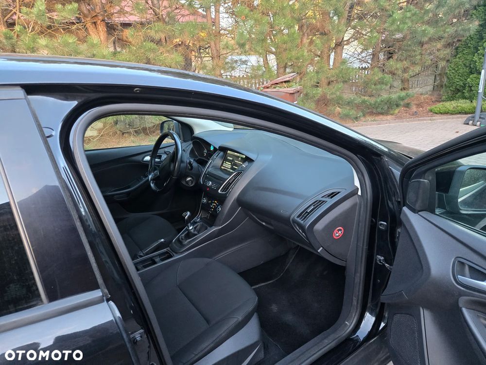 Ford Focus 1.6 TDCi DPF Start-Stopp-System SYNC Edition - 16