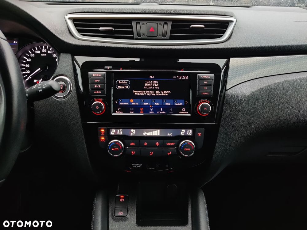 Nissan Qashqai 1.3 DIG-T N-Connecta - 10