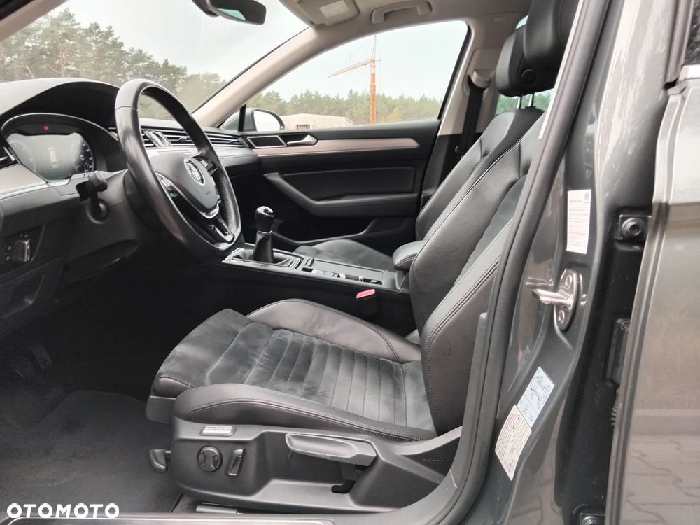 Volkswagen Passat - 20