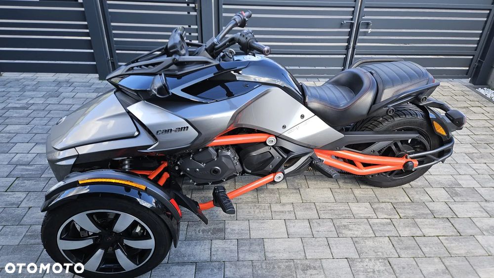 Can-Am Spyder - 3