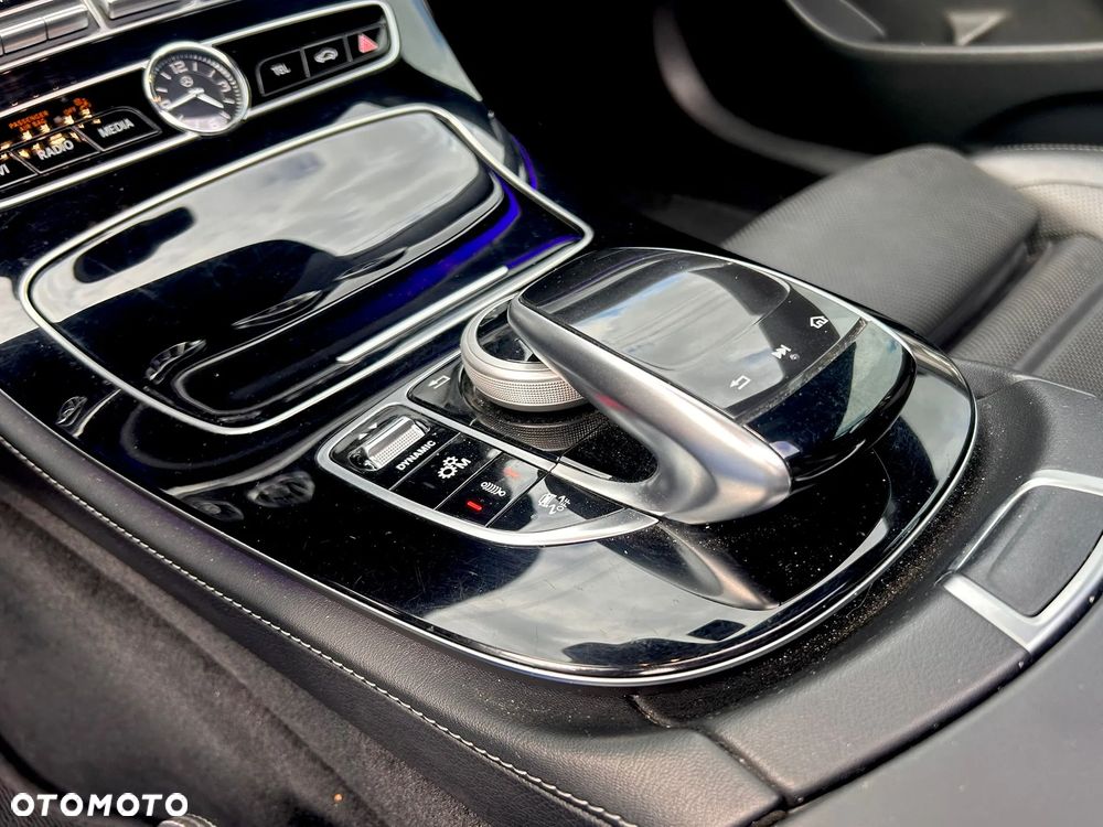 Mercedes-Benz Klasa E AMG 53 4Matic AMG Speedshift 9G-TRONIC - 11