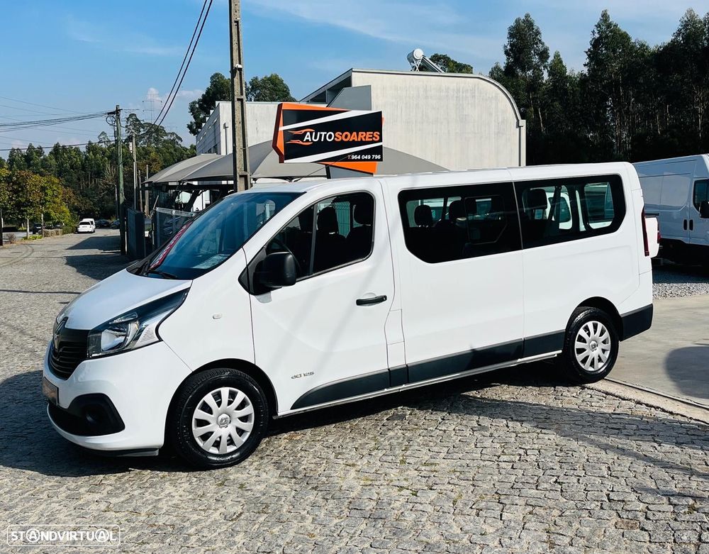 Renault Trafic 9 lugares - 2