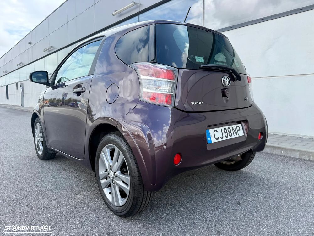 Toyota iQ 1.33 VVT-i 2 MultiDrive EP+NAVI+Bluetooth - 6