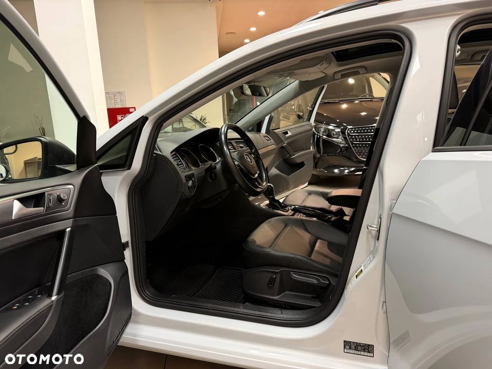 Volkswagen Golf 2.0 TSI OPF DSG R-Line - 24