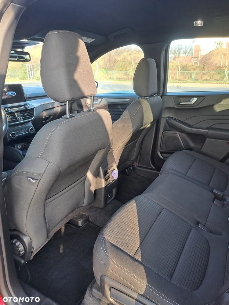 Ford Kuga 2.5 FHEV FWD Titanium - 9