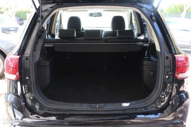 Mitsubishi Outlander 2.0 Intense Navi - 10