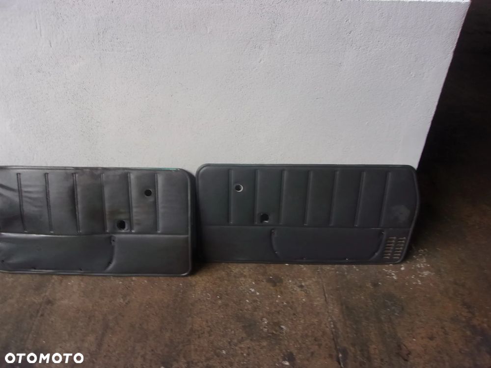 TAPICERKA BOCZEK DRZWI FIAT 126P LEWY PRAWY